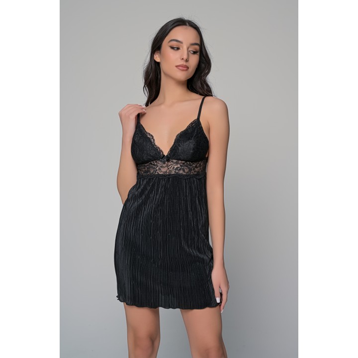 Νυχτικό με Ύφασμα Πλισέ και Δαντέλα Σετ με Ασορτί String - Μαύρο